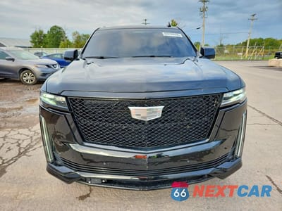 Piąte zdjęcie samochodu w środku: 2023 CADILLAC ESCALADE SPORT VIN:1GYS4EKL9PR325408 - miniatura