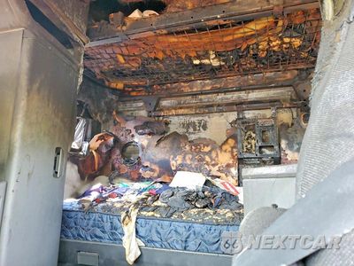 Zdjęcie 10 z 14 samochodu: 2023 VOLVO VNL SEMI TRUCK VIN:4V4NC9EH3PN326134 - miniatura