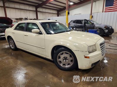 Czwarte zdjęcie samochodu z boku: 2005 CHRYSLER 300 TOURING VIN:2C3AA53G45H503481 - miniatura