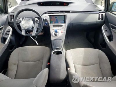 Zdjęcie 8 z 12 samochodu: 2014 TOYOTA PRIUS TWO VIN:JTDKN3DU4E0375969 - miniatura