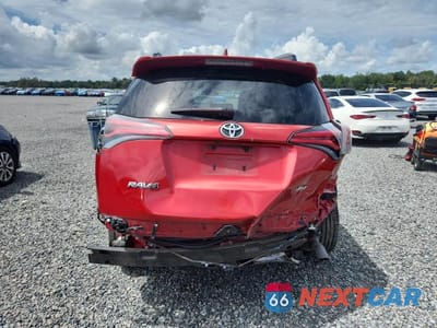 Zdjęcie 6 z 12 samochodu: 2017 TOYOTA RAV4 XLE VIN:JTMWFREV7HJ127528 - miniatura