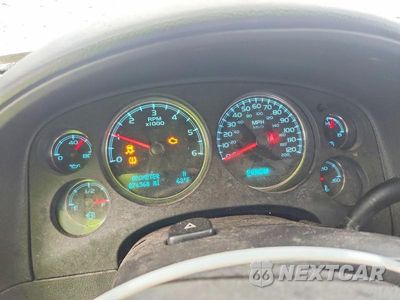 Zdjęcie 9 z 13 samochodu: 2014 CHEVROLET SUBURBAN K1500 LT VIN:1GNSKJE74ER148483 - miniatura