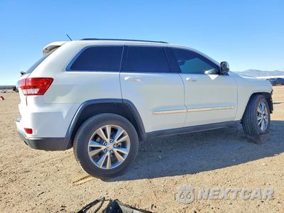 Trzecie zdjęcie samochodu z tyłu: 2013 JEEP GRAND CHEROKEE LAREDO VIN:1C4RJEAG2DC595919 - miniatura