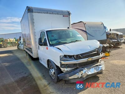 Czwarte zdjęcie samochodu z boku: 2020 CHEVROLET EXPRESS G3500 VIN:1HA3GSCG9LN012051 - miniatura