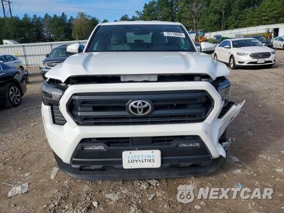 Piąte zdjęcie samochodu w środku: 2025 TOYOTA TACOMA SR5 VIN:3TMLB5JN1SM186596 - miniatura