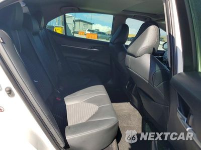 Zdjęcie 10 z 12 samochodu: 2018 TOYOTA CAMRY SE VIN:4T1B11HK6JU656033 - miniatura