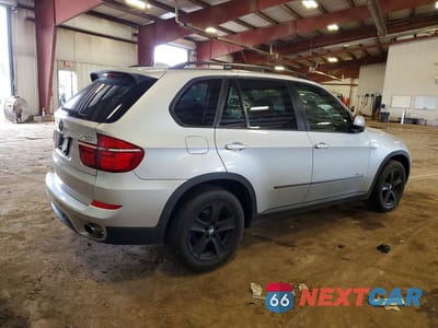 Trzecie zdjęcie samochodu z tyłu: 2012 BMW X5 XDRIVE35D VIN:5UXZW0C5XCL665406 - miniatura