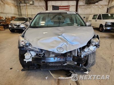 Piąte zdjęcie samochodu w środku: 2013 TOYOTA SIENNA LE VIN:5TDJK3DC7DS062518 - miniatura