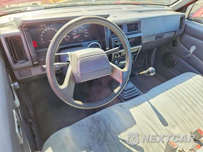 Zdjęcie 8 z 12 samochodu: 1993 NISSAN TRUCK BASE VIN:1N6SD11S4PC319071 - miniatura