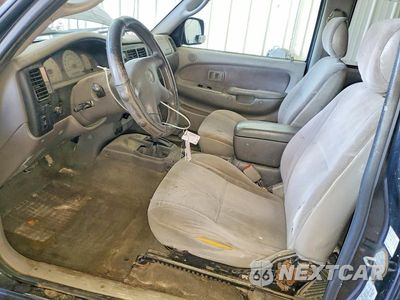 Zdjęcie 7 z 12 samochodu: 2004 TOYOTA TACOMA V6 VIN:5TEWN72N64Z391612 - miniatura