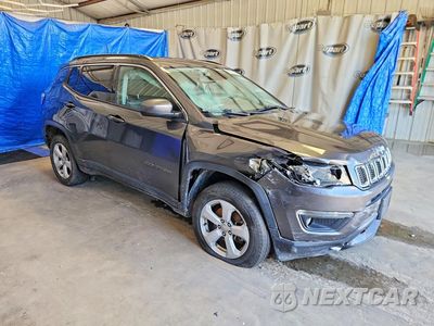 Czwarte zdjęcie samochodu z boku: 2020 JEEP COMPASS LATITUDE VIN:3C4NJDBBXLT139200 - miniatura
