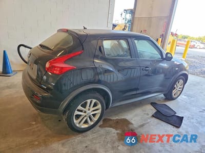 Trzecie zdjęcie samochodu z tyłu: 2013 NISSAN JUKE S VIN:JN8AF5MR0DT223642 - miniatura