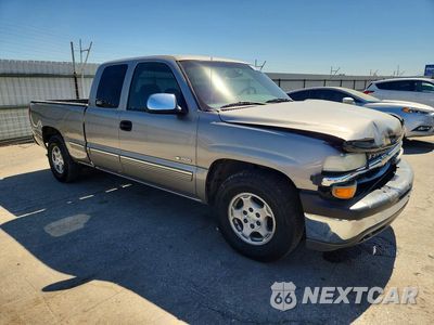 Czwarte zdjęcie samochodu z boku: 2002 CHEVROLET SILVERADO C1500 VIN:2GCEC19T021212517 - miniatura