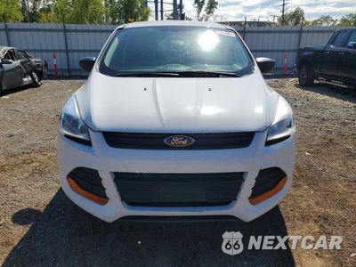 Piąte zdjęcie samochodu w środku: 2015 FORD ESCAPE S VIN:1FMCU0F74FUC13665 - miniatura