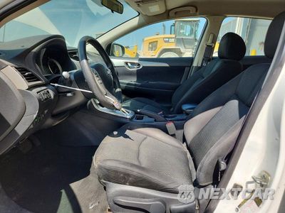 Zdjęcie 7 z 12 samochodu: 2014 NISSAN SENTRA VIN:3N1AB7AP2EY308189 - miniatura