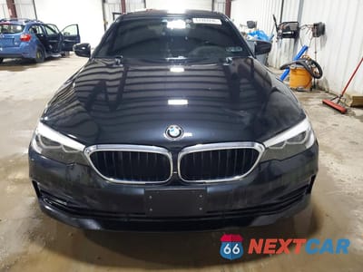 Piąte zdjęcie samochodu w środku: 2018 BMW 5ER 530 XI VIN:WBAJA7C51JWA73474 - miniatura