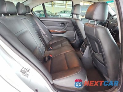Zdjęcie 10 z 12 samochodu: 2009 BMW 3ER 328 I VIN:WBAPH735X9E128587 - miniatura