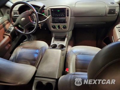 Zdjęcie 8 z 12 samochodu: 2005 FORD EXPLORER XLT VIN:1FMZU63K95UA07214 - miniatura