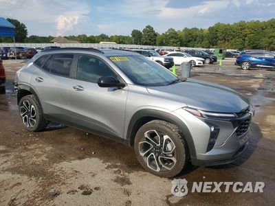 Czwarte zdjęcie samochodu z boku: 2024 CHEVROLET TRAX 2RS VIN:KL77LJE27RC151206 - miniatura
