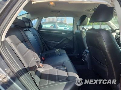 Zdjęcie 10 z 12 samochodu: 2019 VOLKSWAGEN PASSAT SE R-LINE VIN:1VWMA7A31KC006887 - miniatura