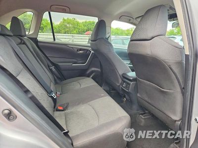 Zdjęcie 11 z 13 samochodu: 2022 TOYOTA RAV4 XLE VIN:2T3W1RFV9NC194661 - miniatura