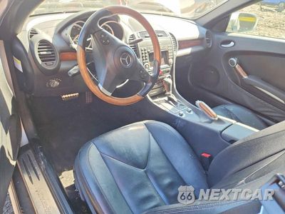 Zdjęcie 8 z 12 samochodu: 2010 MERCEDES-BENZ SLK 350 VIN:WDBWK5JA1AF230989 - miniatura