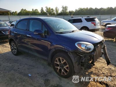 Czwarte zdjęcie samochodu z boku: 2017 FIAT 500X TREKKING VIN:ZFBCFYCBXHP529310 - miniatura