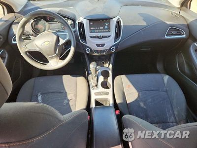 Zdjęcie 8 z 12 samochodu: 2018 CHEVROLET CRUZE LS VIN:1G1BC5SM1J7166655 - miniatura