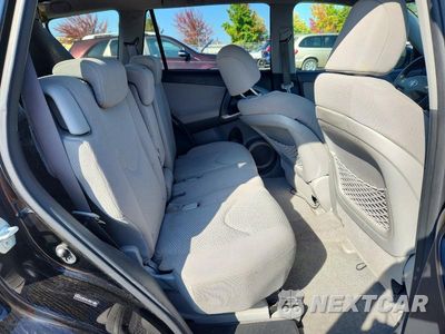 Zdjęcie 11 z 13 samochodu: 2011 TOYOTA RAV4 BASE VIN:JTMBF4DV3BD042484 - miniatura