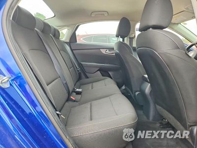 Zdjęcie 10 z 13 samochodu: 2021 KIA FORTE LXS VIN:3KPF24AD1ME266606 - miniatura