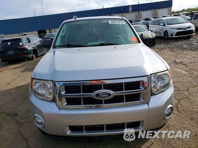 Piąte zdjęcie samochodu w środku: 2010 FORD ESCAPE XLT VIN:1FMCU0D76AKD18988 - miniatura