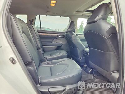 Zdjęcie 11 z 14 samochodu: 2023 TOYOTA HIGHLANDER HYBRID LIMITED VIN:5TDXBRCH9PS119896 - miniatura