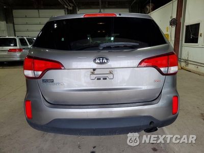 Zdjęcie 6 z 13 samochodu: 2015 KIA SORENTO LX VIN:5XYKTCA6XFG650509 - miniatura