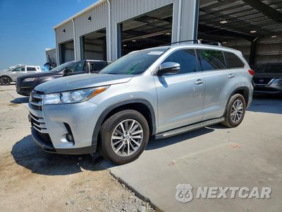2018 TOYOTA HIGHLANDER XLE 5TDKZRFH2JS271446 - główne zdjęcie licytacji z USA - miniatura