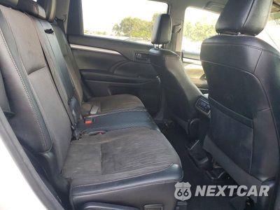 Zdjęcie 11 z 13 samochodu: 2017 TOYOTA HIGHLANDER LE PLUS VIN:5TDBZRFH3HS401082 - miniatura