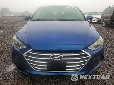 Piąte zdjęcie samochodu w środku: 2017 HYUNDAI ELANTRA SE VIN:5NPD74LF1HH101292 - miniatura