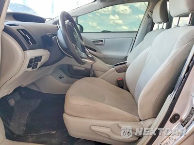 Zdjęcie 7 z 12 samochodu: 2014 TOYOTA PRIUS TWO VIN:JTDKN3DU7E1819677 - miniatura