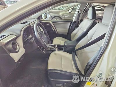 Zdjęcie 7 z 13 samochodu: 2018 TOYOTA RAV4 LIMITED VIN:JTMDFREV1JJ734831 - miniatura