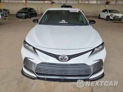 Piąte zdjęcie samochodu w środku: 2022 TOYOTA CAMRY LE VIN:4T1C11AK4NU695451 - miniatura