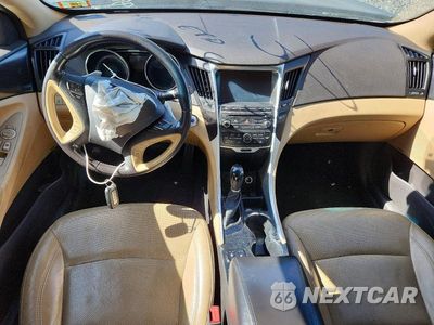 Zdjęcie 8 z 12 samochodu: 2014 HYUNDAI SONATA LIMITED 2.0T VIN:5NPEC4AB8EH888544 - miniatura