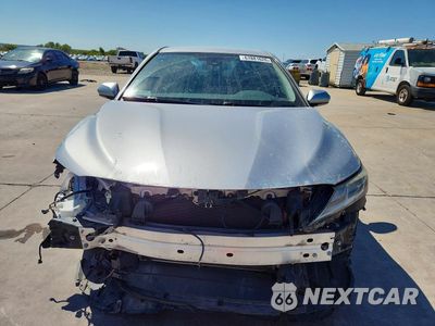 Piąte zdjęcie samochodu w środku: 2019 TOYOTA CAMRY SE VIN:4T1B11HK2KU776123 - miniatura