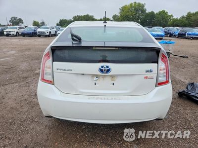 Zdjęcie 6 z 13 samochodu: 2013 TOYOTA PRIUS THREE VIN:JTDKN3DU4D5566891 - miniatura