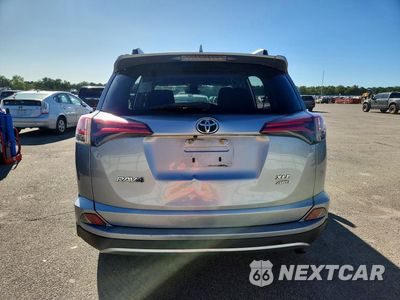 Zdjęcie 6 z 13 samochodu: 2018 TOYOTA RAV4 XLE VIN:JTMRFREV8JD237554 - miniatura