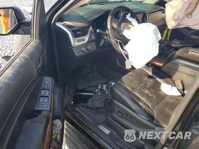 Zdjęcie 8 z 13 samochodu: 2019 CHEVROLET SUBURBAN K1500 PREMIER VIN:1GNSKJKC5KR154953 - miniatura
