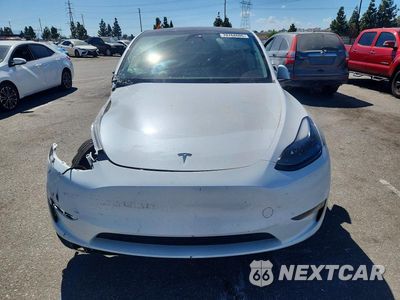 Piąte zdjęcie samochodu w środku: 2024 TESLA MODEL Y VIN:7SAYGDEE8RF114582 - miniatura