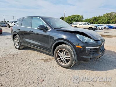Czwarte zdjęcie samochodu z boku: 2016 PORSCHE CAYENNE VIN:WP1AA2A28GKA10737 - miniatura