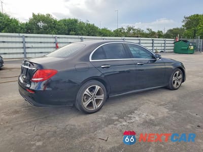 Trzecie zdjęcie samochodu z tyłu: 2018 MERCEDES-BENZ E 300 VIN:WDDZF4JB6JA327274 - miniatura