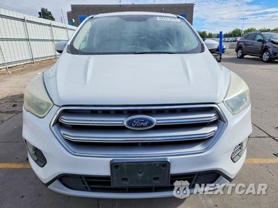 Piąte zdjęcie samochodu w środku: 2017 FORD ESCAPE SE VIN:1FMCU9GD9HUC34474 - miniatura