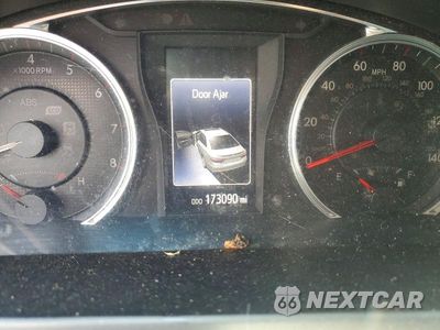 Zdjęcie 9 z 12 samochodu: 2017 TOYOTA CAMRY SE VIN:4T1BF1FK3HU428571 - miniatura