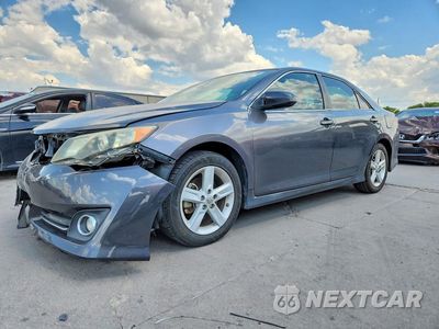 2014 TOYOTA CAMRY SE 4T1BF1FK8EU795431 - główne zdjęcie licytacji z USA - miniatura